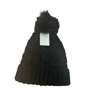 NWT Pom Pom Beanie